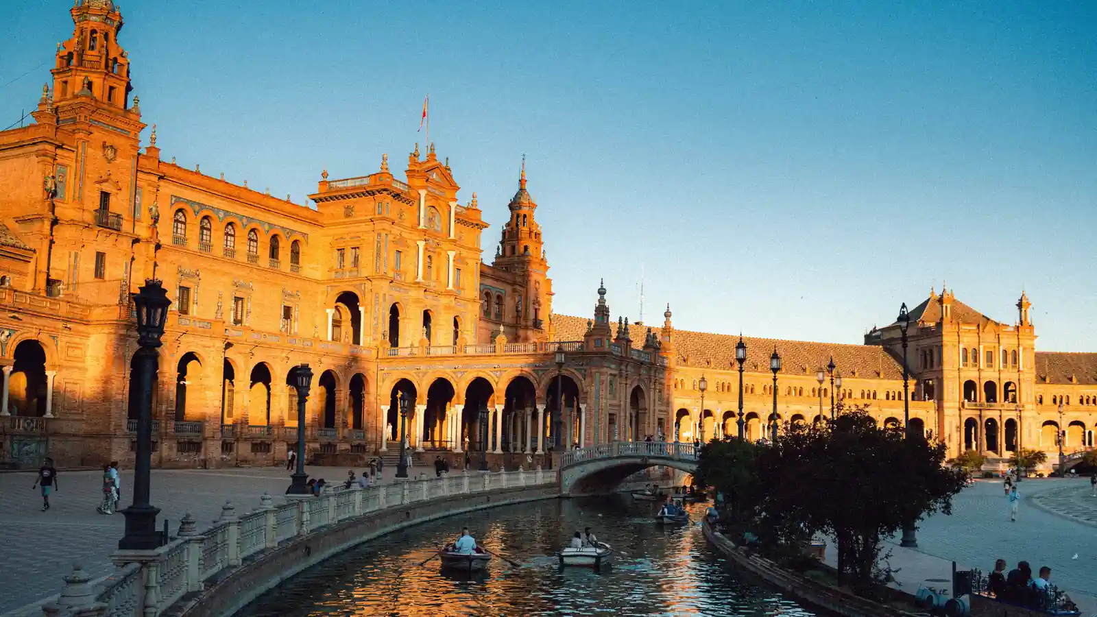 Plaza de España im Abendlicht
